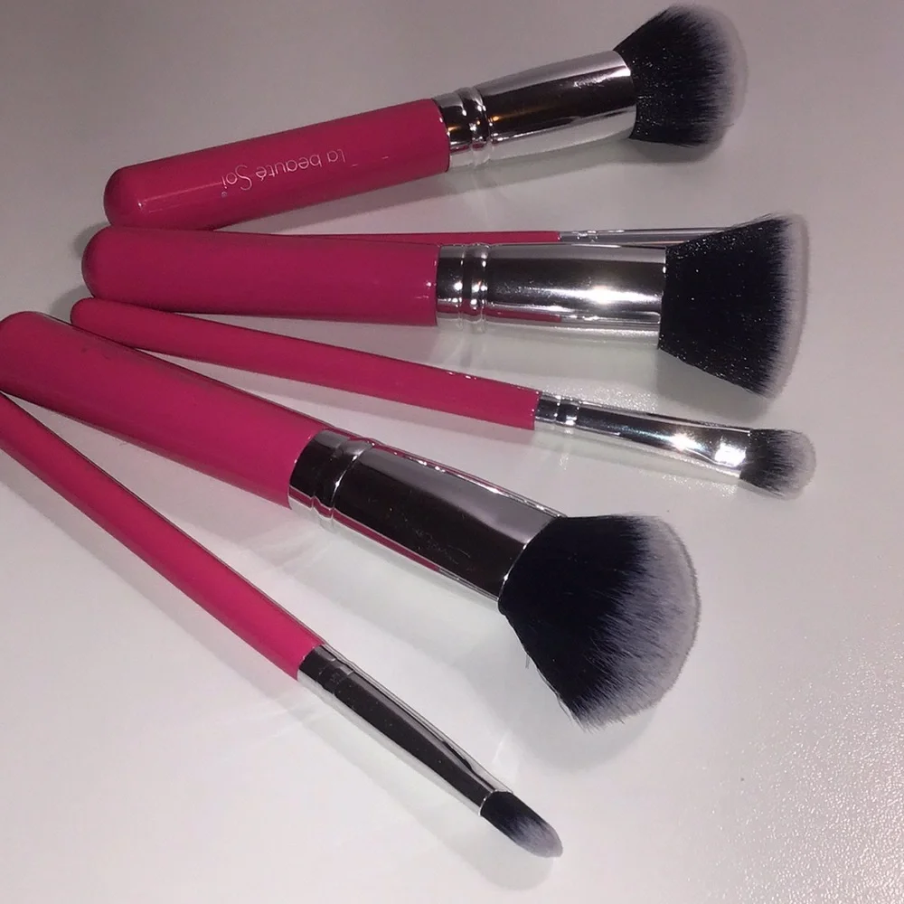 La beaute soi six Pink Makeup Brushes NEW